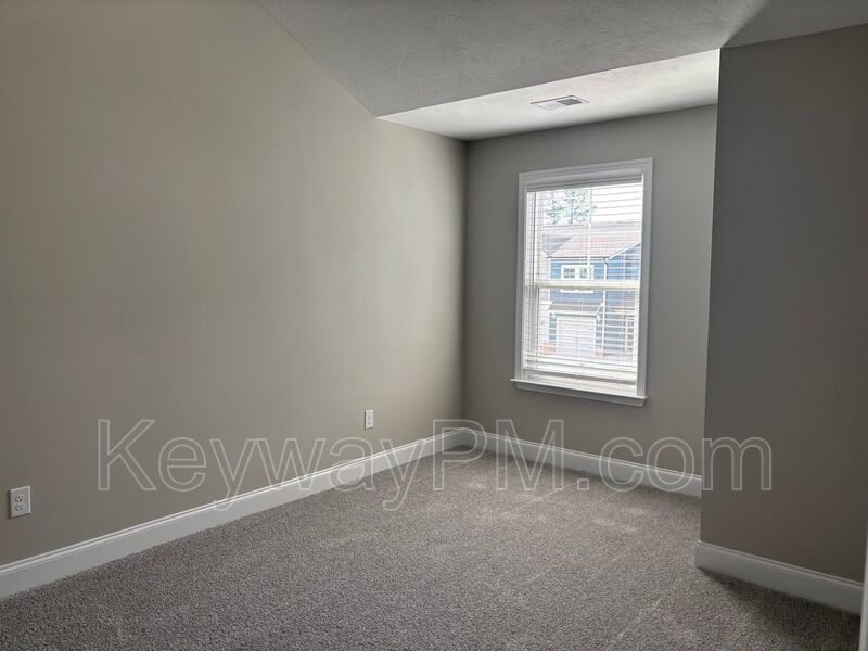 2076 Denmark Avenue SEMiller Landing property image