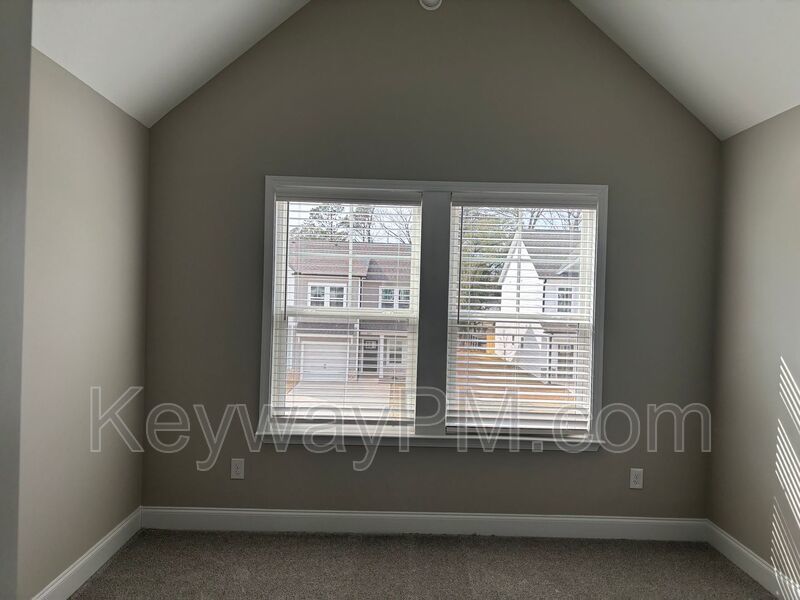 2076 Denmark Avenue SEMiller Landing property image