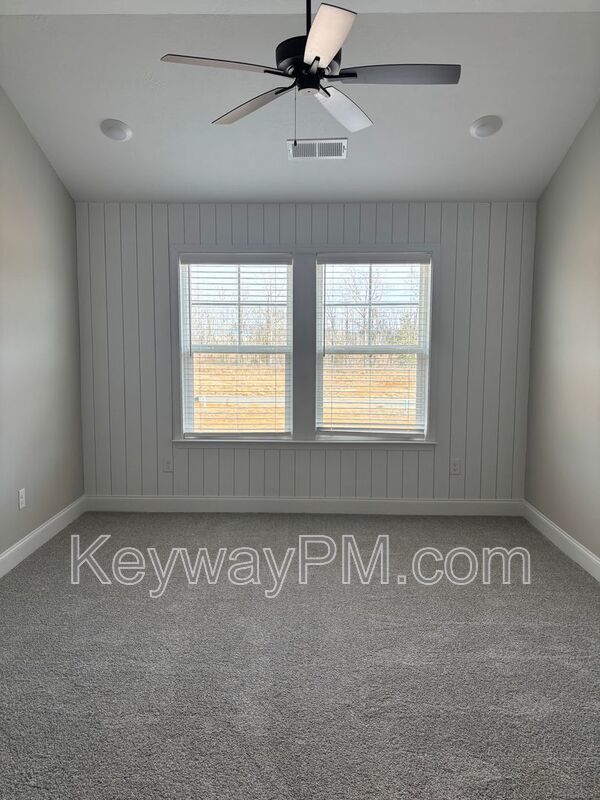 2076 Denmark Avenue SEMiller Landing property image