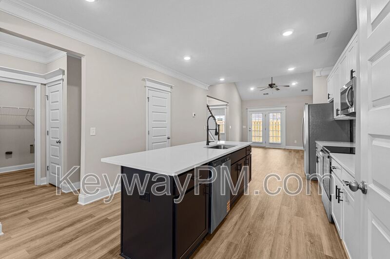 Miller Landing - 2051 Denmark Ave SE property image