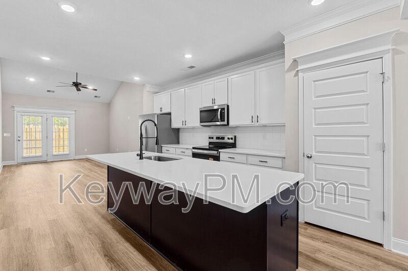 Miller Landing - 2051 Denmark Ave SE property image