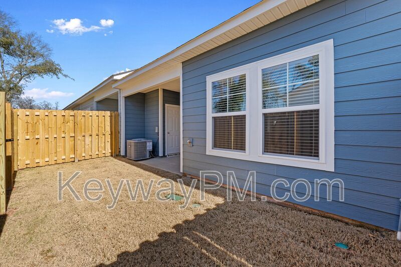 Miller Landing - 2051 Denmark Ave SE property image