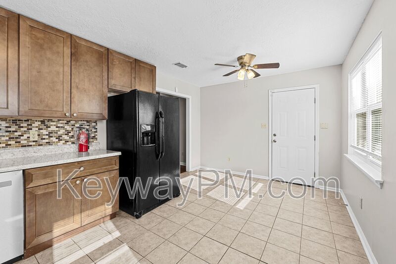 3403 Pine Hill - Green Forest property image