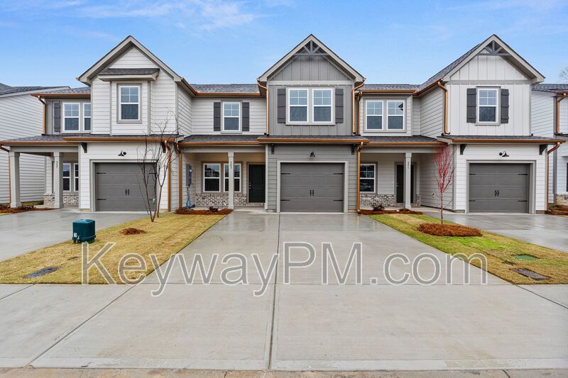 563 Yuma - Village Square property image