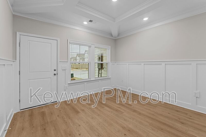 563 Yuma - Village Square property image