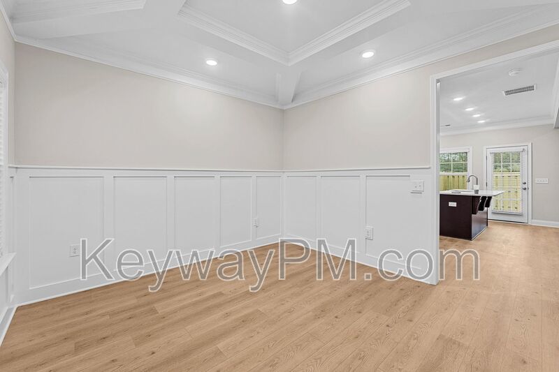 563 Yuma - Village Square property image