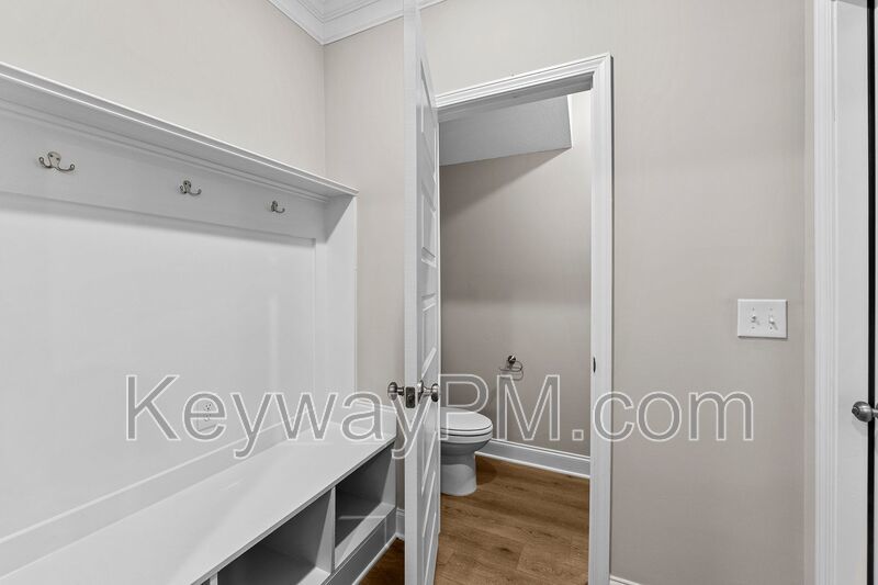 563 Yuma - Village Square property image