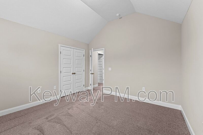 563 Yuma - Village Square property image