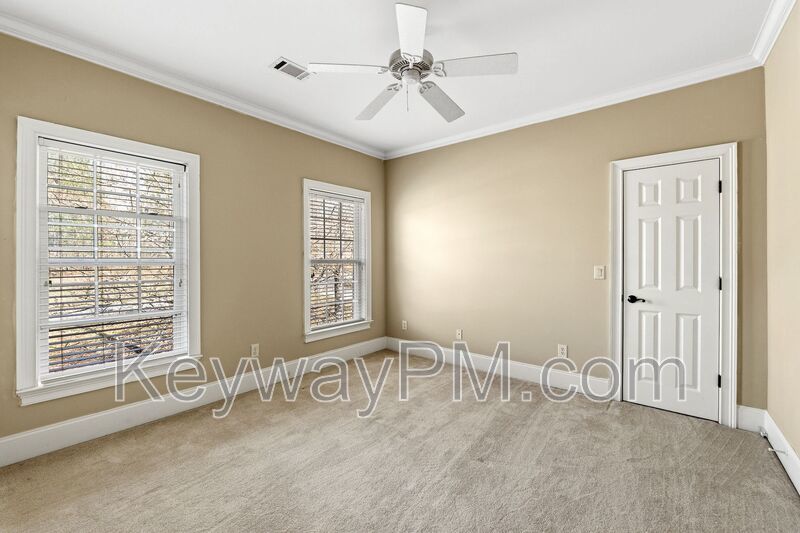 529 John Fox Run property image