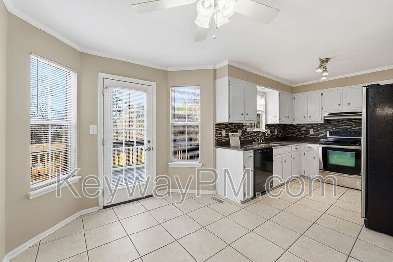 3918 Carson Cutoff - Carson Cutoff @ Petersburg Station property image