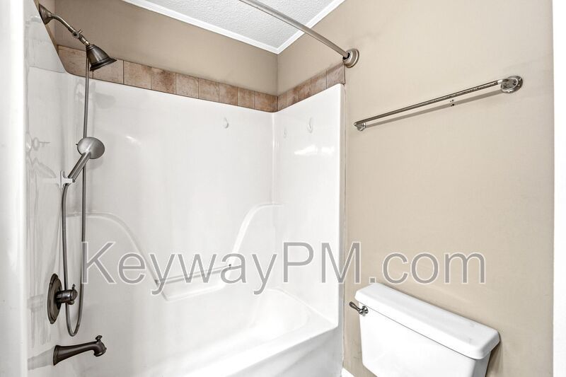 3918 Carson Cutoff - Carson Cutoff @ Petersburg Station property image