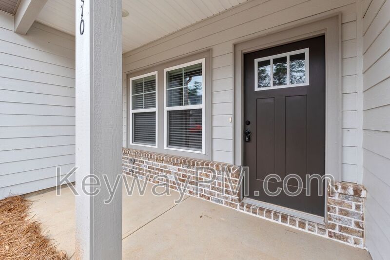 3070 Venetian Drive - Village Square property image