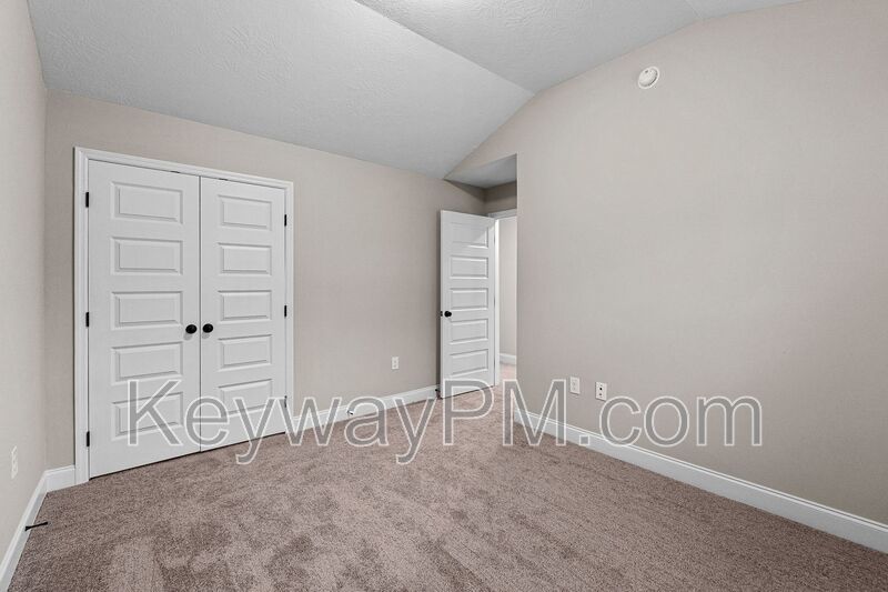 3070 Venetian Drive - Village Square property image