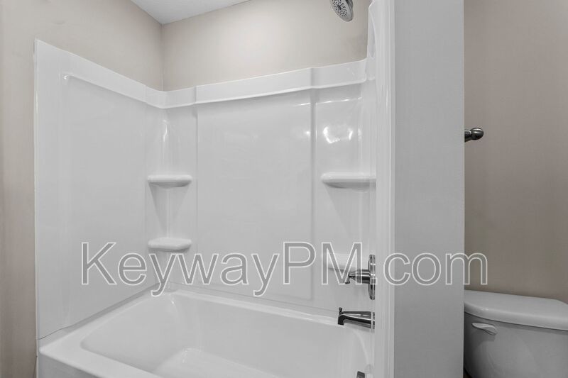 3070 Venetian Drive - Village Square property image