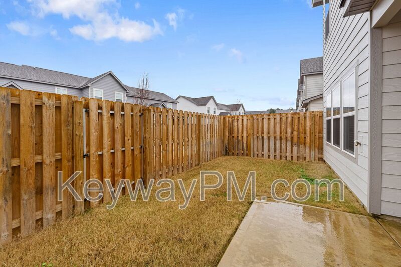 3070 Venetian Drive - Village Square property image