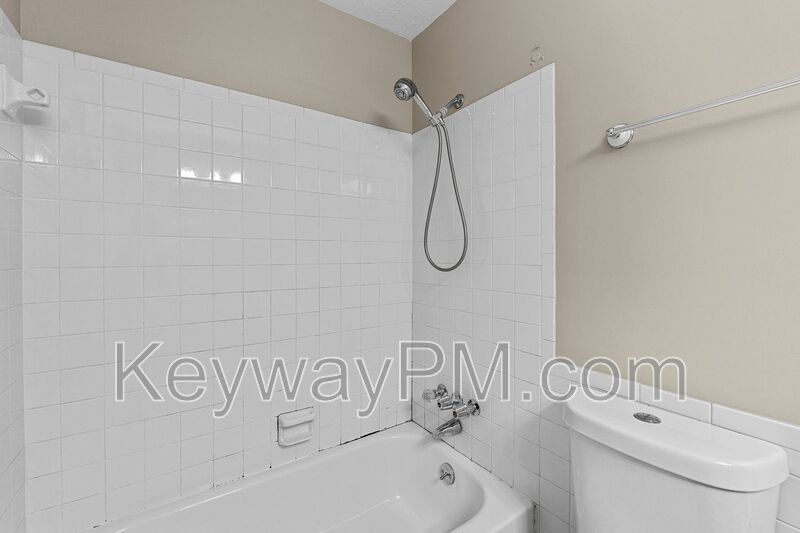 4553 Hillside Drive - Evanston property image