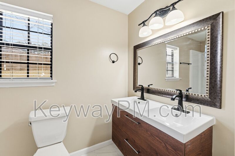 137 Crawford Drive - Kensington property image