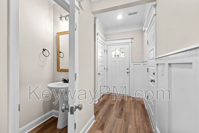 2076 Denmark Avenue SEMiller Landing property image