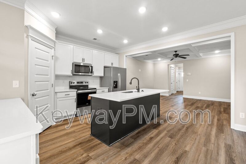 2076 Denmark Avenue SEMiller Landing property image