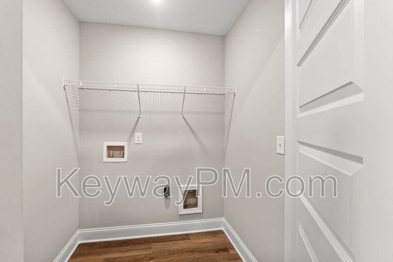 2076 Denmark Avenue SEMiller Landing property image