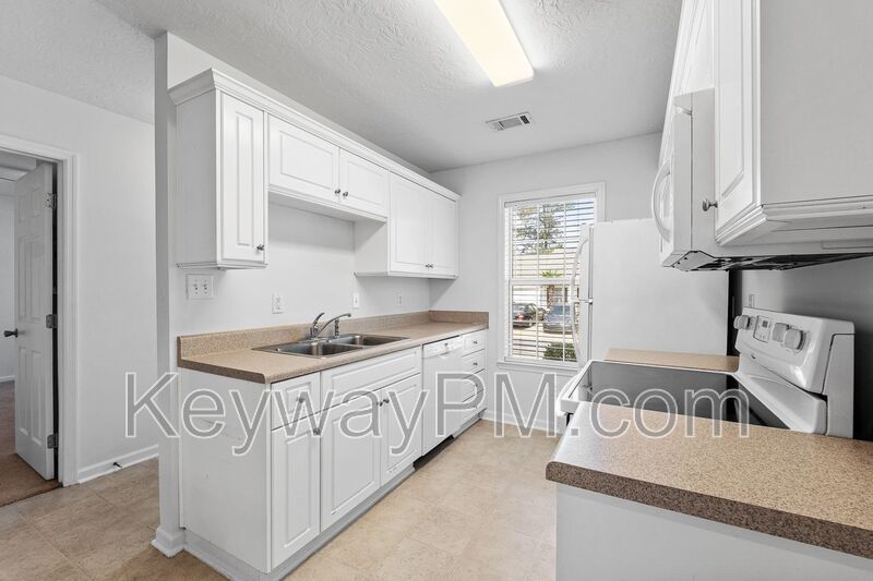 130 Bennington Lane - Bennington Townhomes property image