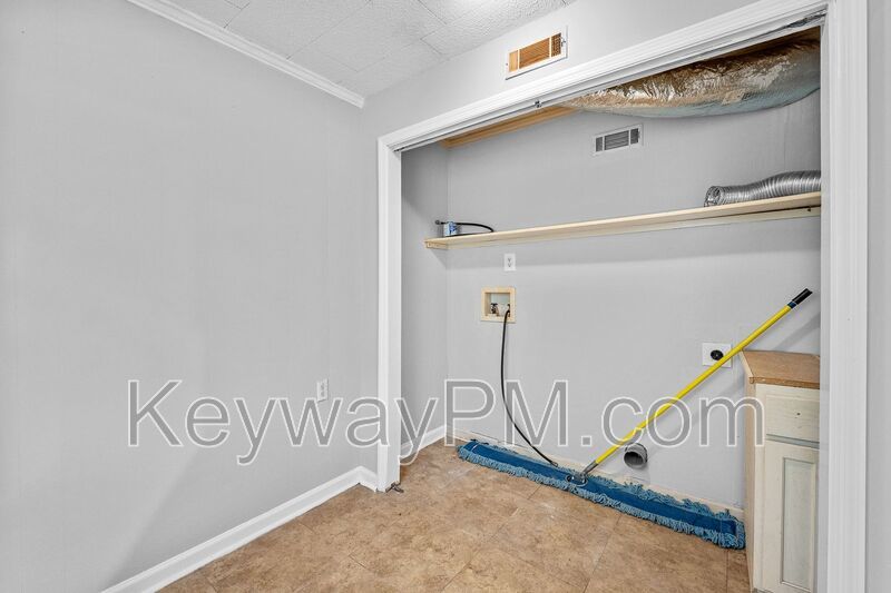 3018 Acorn - Thomas Woods property image