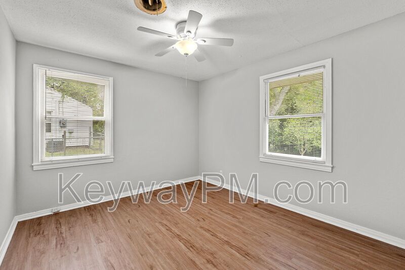 3018 Acorn - Thomas Woods property image