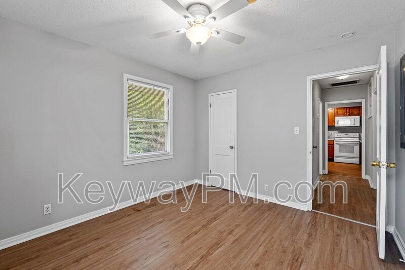 3018 Acorn - Thomas Woods property image