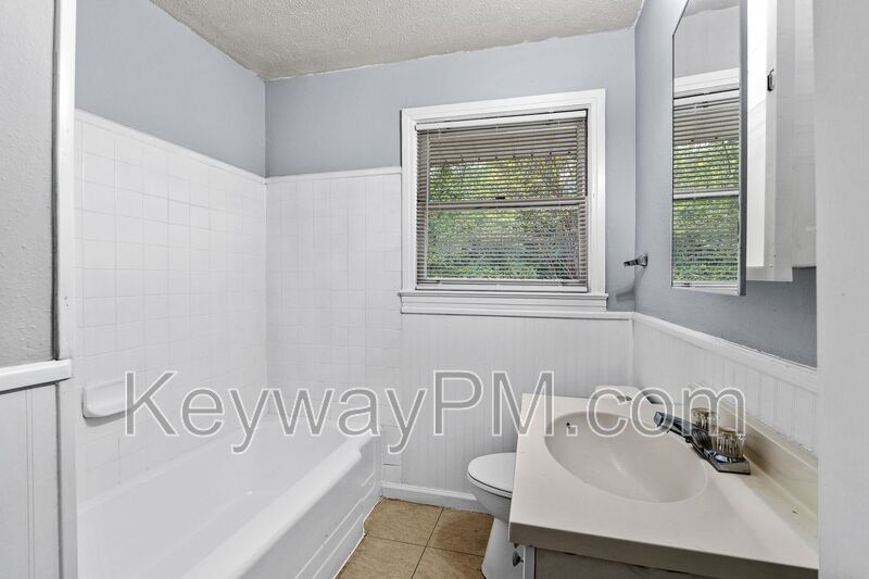 3018 Acorn - Thomas Woods property image