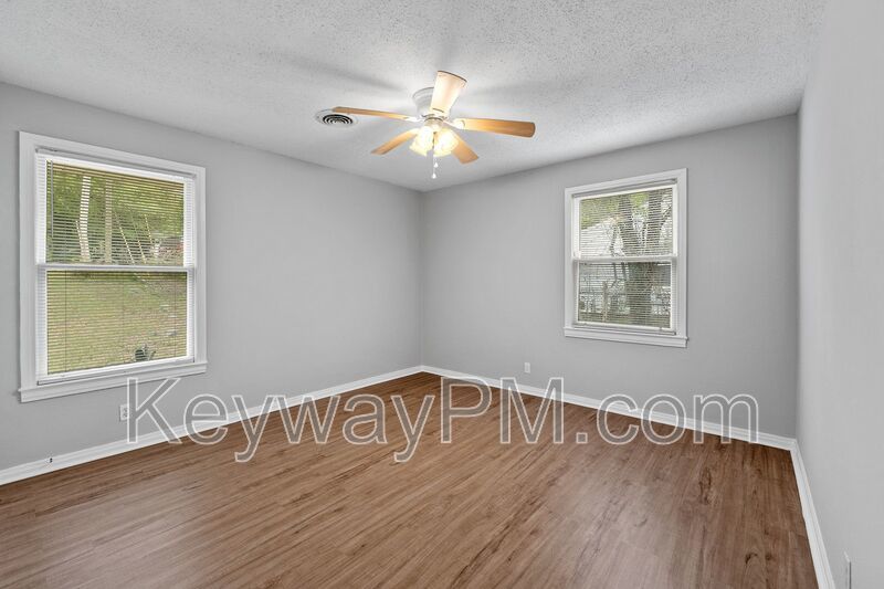 3018 Acorn - Thomas Woods property image