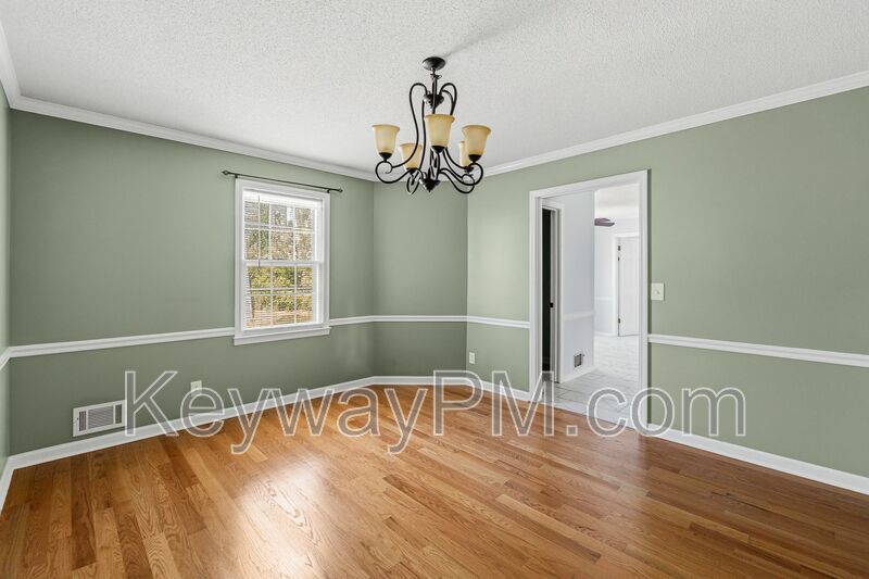 792 Greenwood Drive - Chanticleer property image