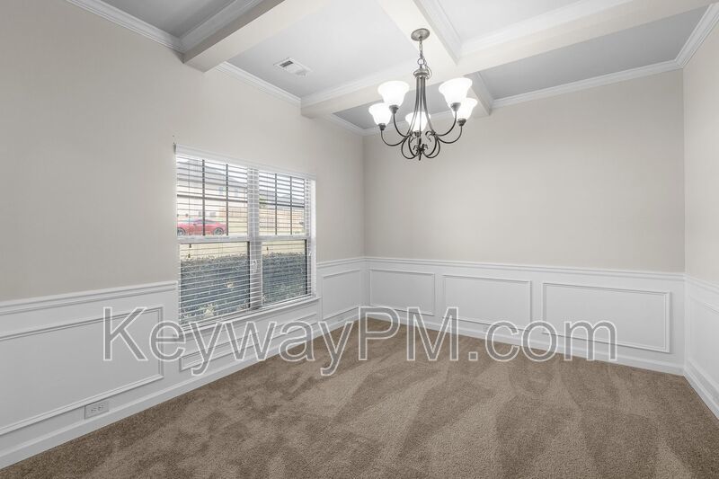 5370 Bull Street - Elderberry property image