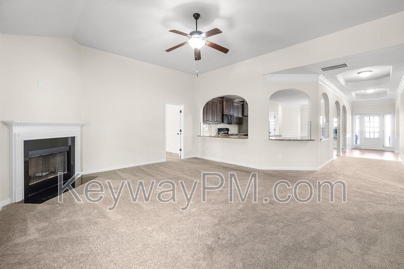 5370 Bull Street - Elderberry property image