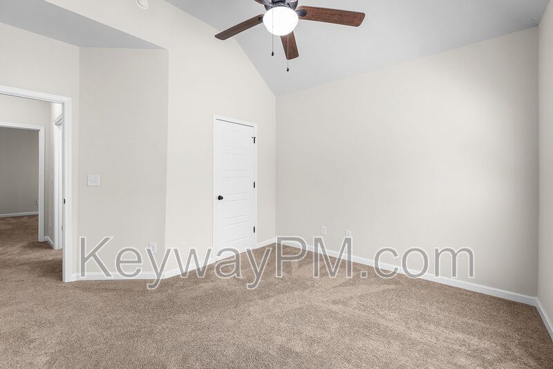 5370 Bull Street - Elderberry property image