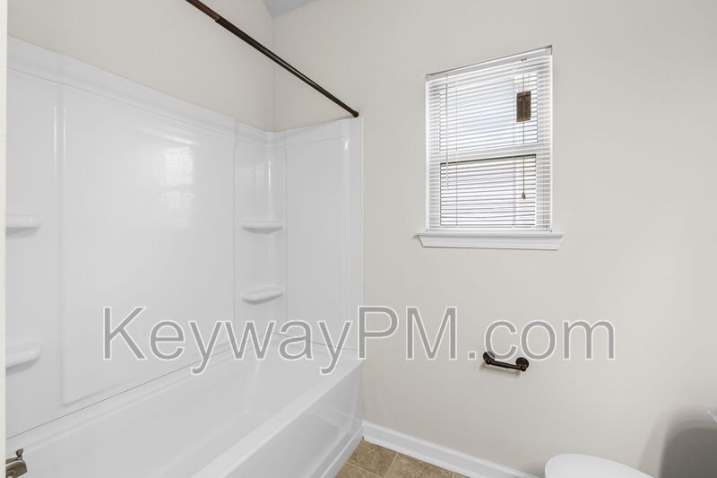 5370 Bull Street - Elderberry property image