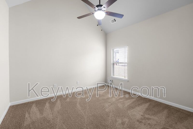 5370 Bull Street - Elderberry property image