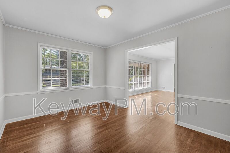 622 Canterbury Drive - Brynwood property image
