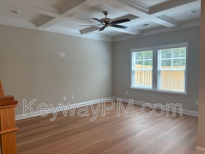 3015 Venetian Drive- Village Square property image
