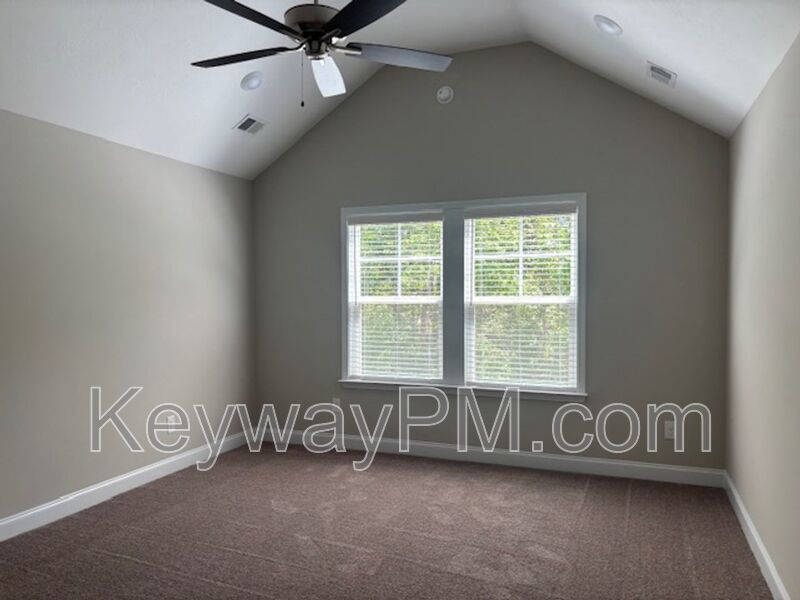 3015 Venetian Drive- Village Square property image