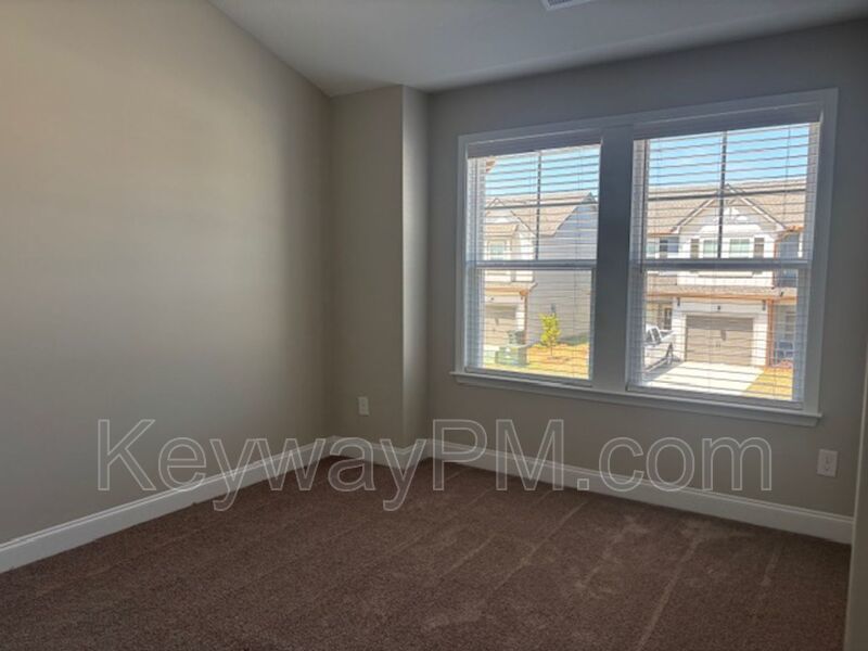 3015 Venetian Drive- Village Square property image