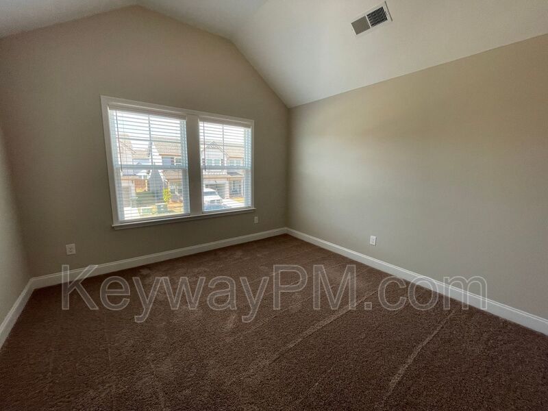 3035 Venetian Drive- Village Square property image