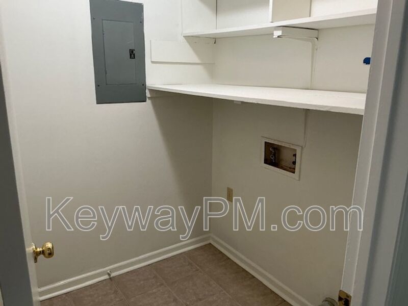 3204 North Wimbledon - Forest Hills Racquet Club property image