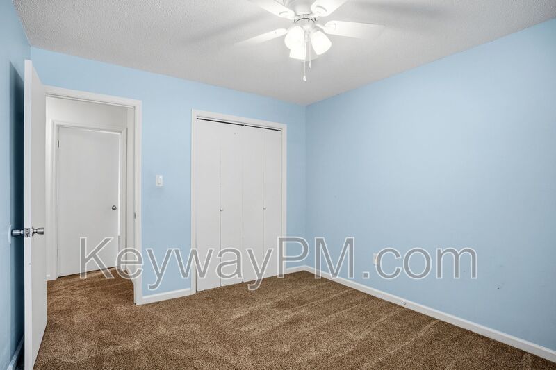 3420 Linderwood Drive-Pepperidge property image