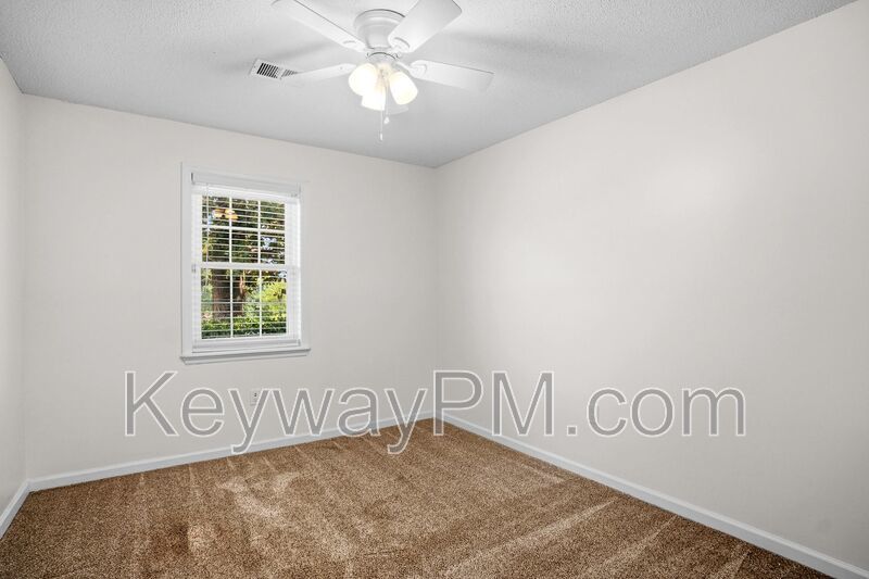 3420 Linderwood Drive-Pepperidge property image