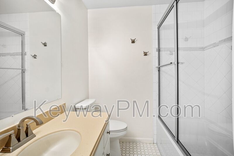 3420 Linderwood Drive-Pepperidge property image