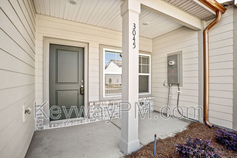 3045 Venetian Drive- Village Square property image