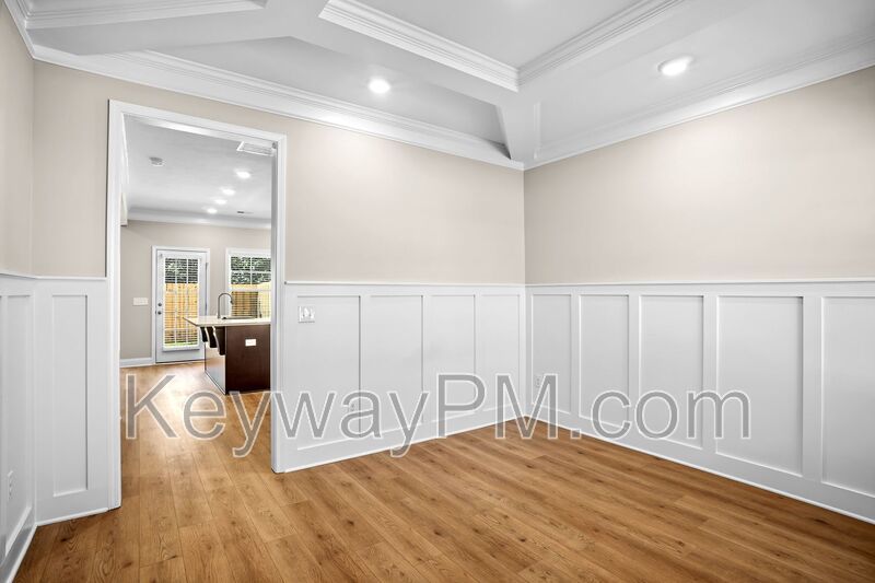 3045 Venetian Drive- Village Square property image