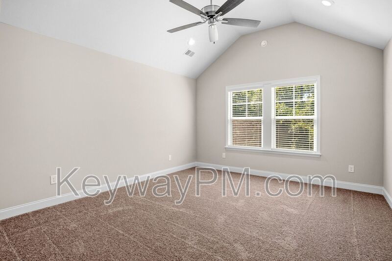 3045 Venetian Drive- Village Square property image