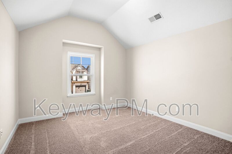 3045 Venetian Drive- Village Square property image