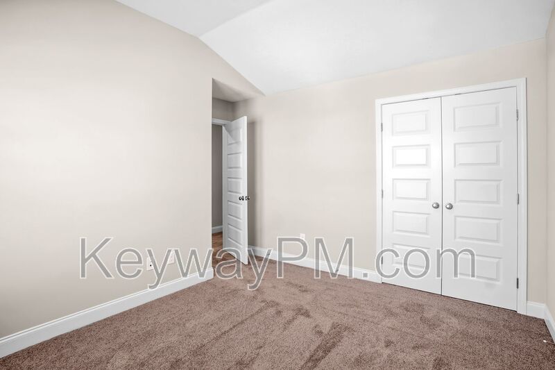 3045 Venetian Drive- Village Square property image